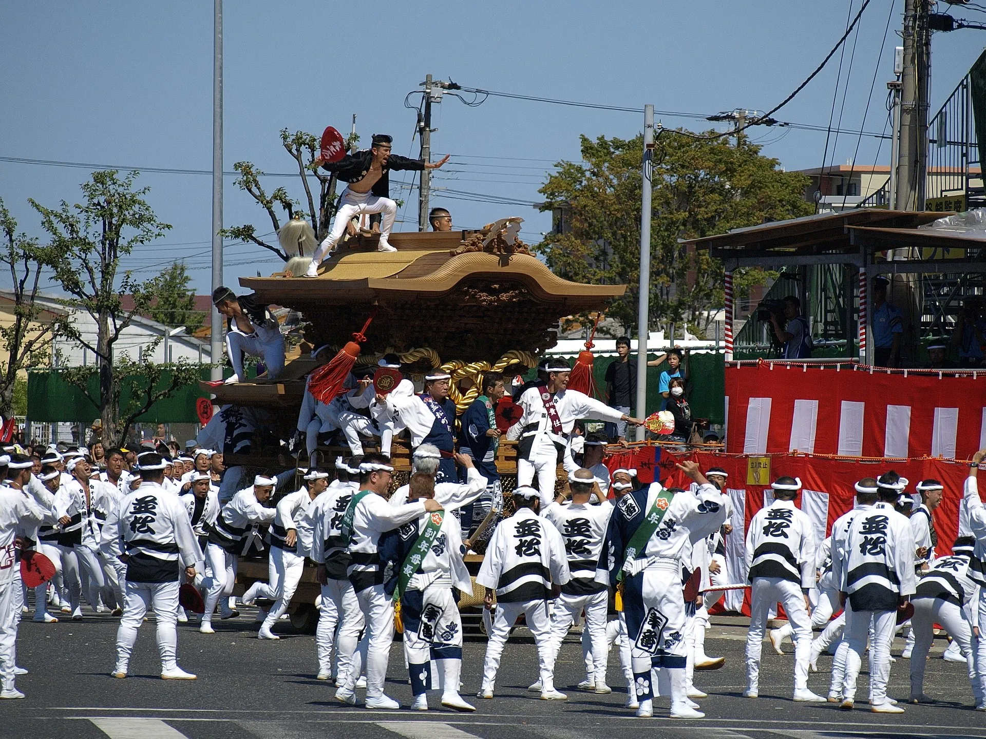 A danjiri float pulled through Kishiwada