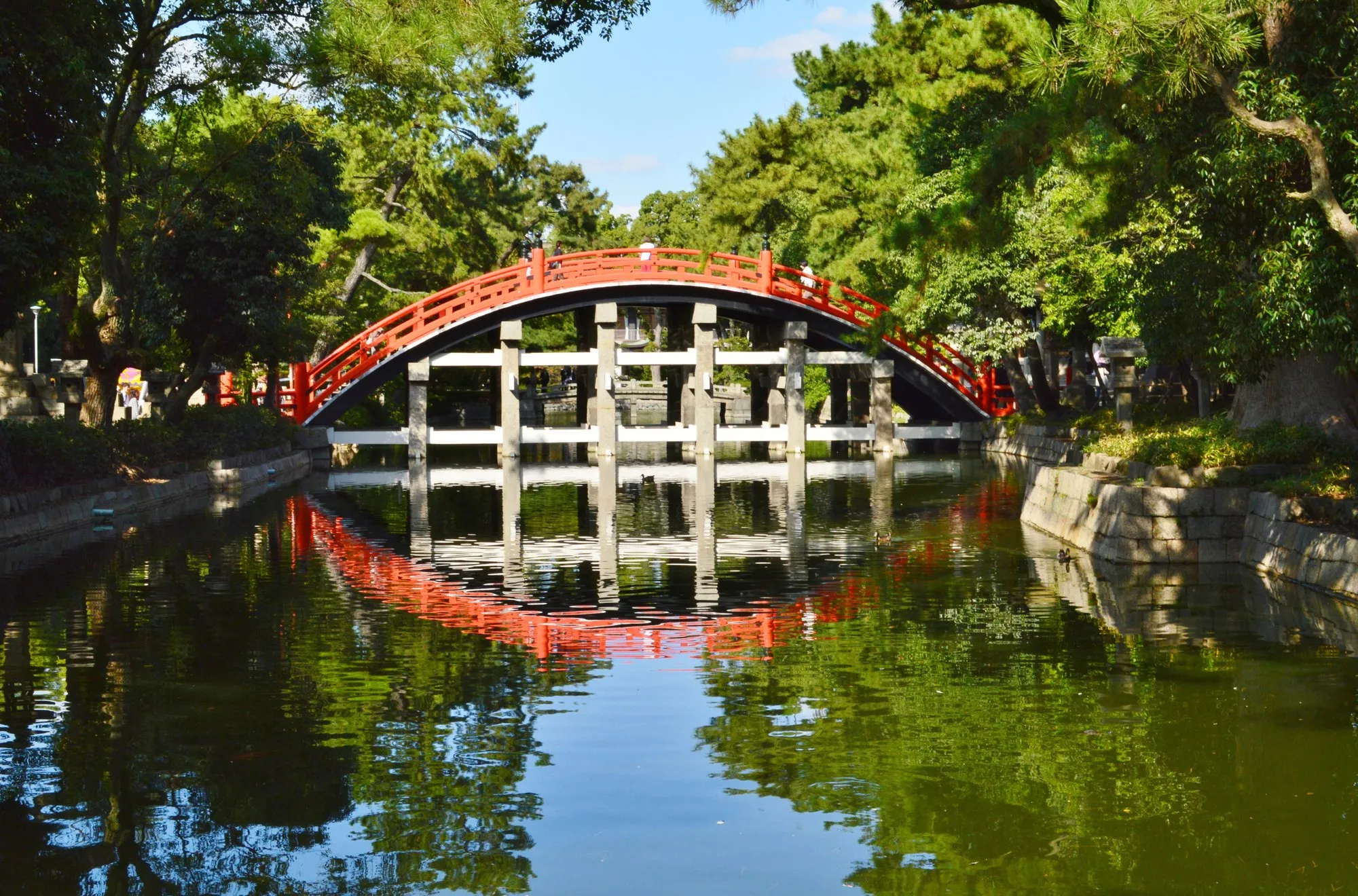 The red arched Sorihashi bridge at Sumiyoshi Taisha